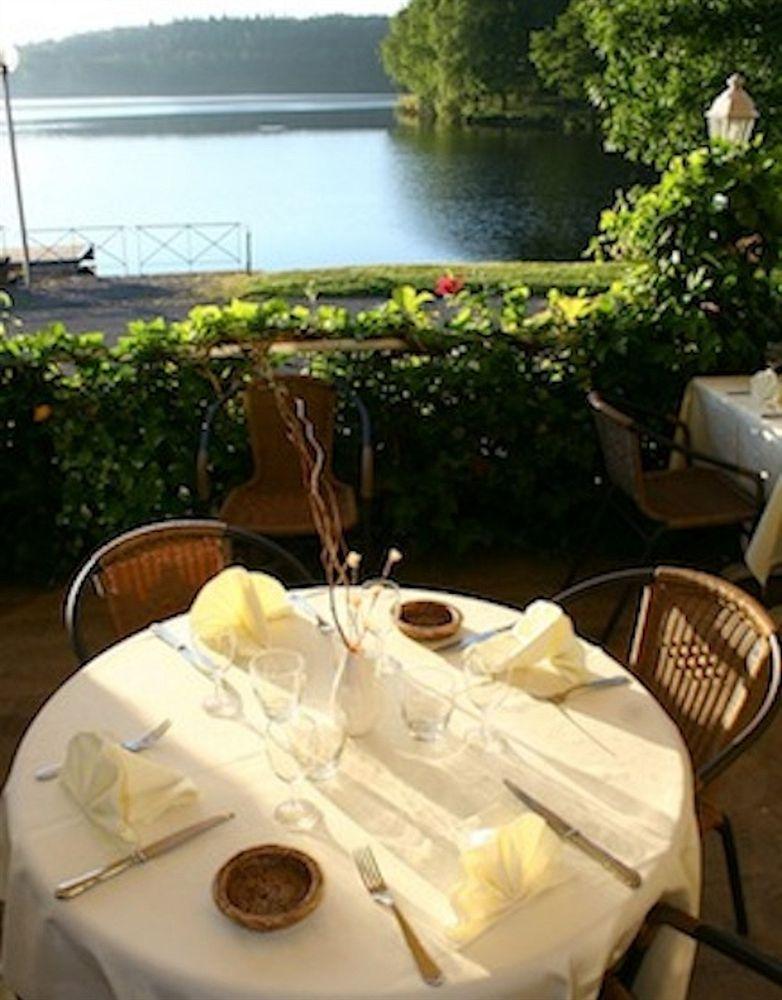 Logis Hotel Du Lac Neuvic  Exterior foto